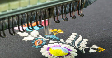 DTG, ปักเสื้อ, รับทำเสื้อแบรนด์, รับสกรีนเสื้อ, ร้านสกรีนเสื้อ, สกรีนดิจิตอล, สกรีนเสื้อกีฬา, เสื้อทีม